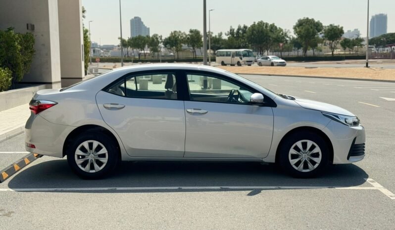 COROLLA 2018 SILVER